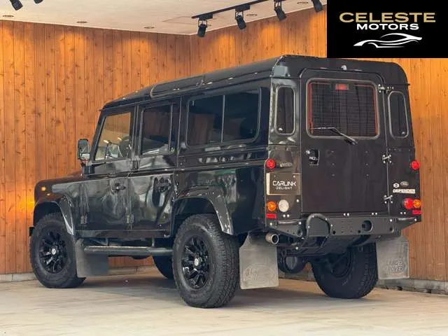 LAND ROVER Defender 2012 — photo 5 sur 8