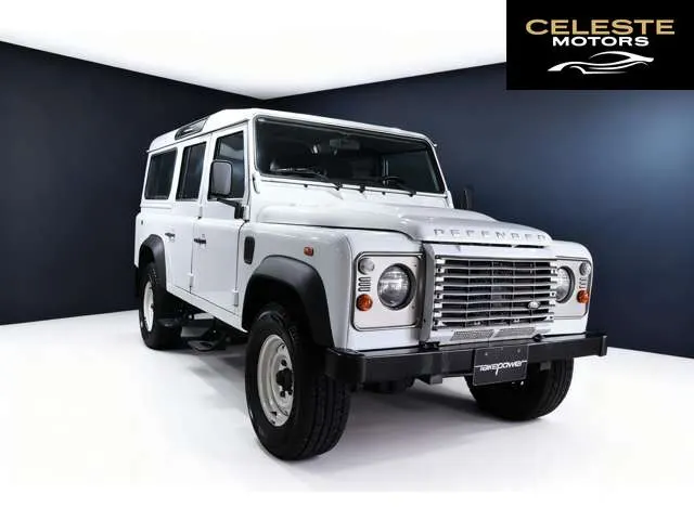 LAND ROVER Defender 2012 — photo 2 sur 8