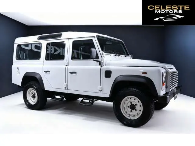 LAND ROVER Defender 2012 — photo 3 sur 8