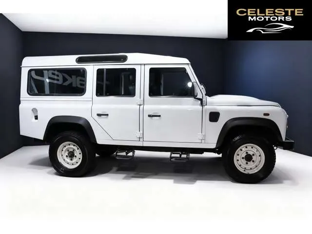 LAND ROVER Defender 2012 — photo 4 sur 8