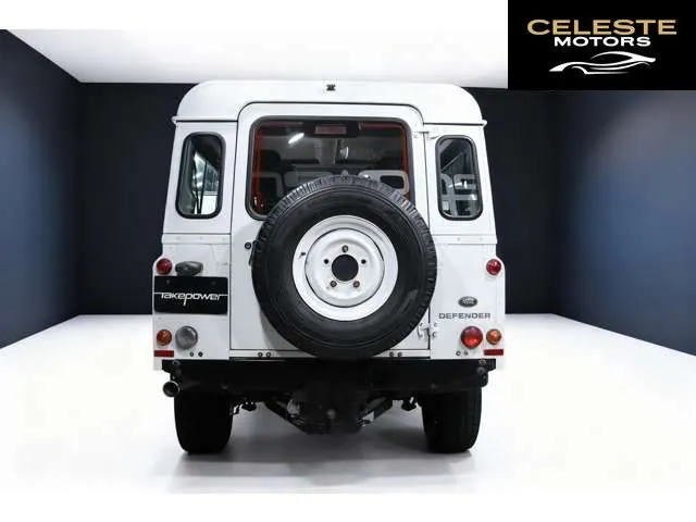 LAND ROVER Defender 2012 — photo 5 sur 8