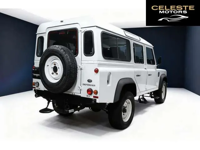 LAND ROVER Defender 2012 — photo 6 sur 8
