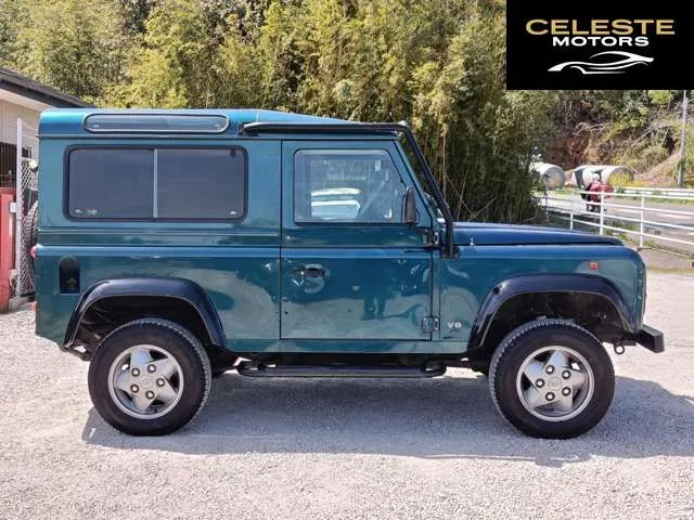 LAND ROVER Defender 1998 — photo 4 sur 8