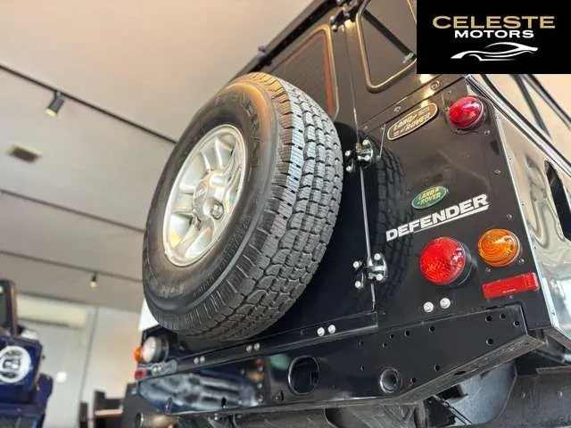 LAND ROVER Defender 2010 — photo 4 sur 8