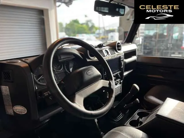 LAND ROVER Defender 2010 — photo 6 sur 8