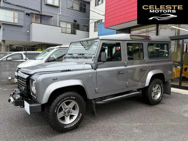 LAND ROVER Defender 2012 — photo 3 sur 8