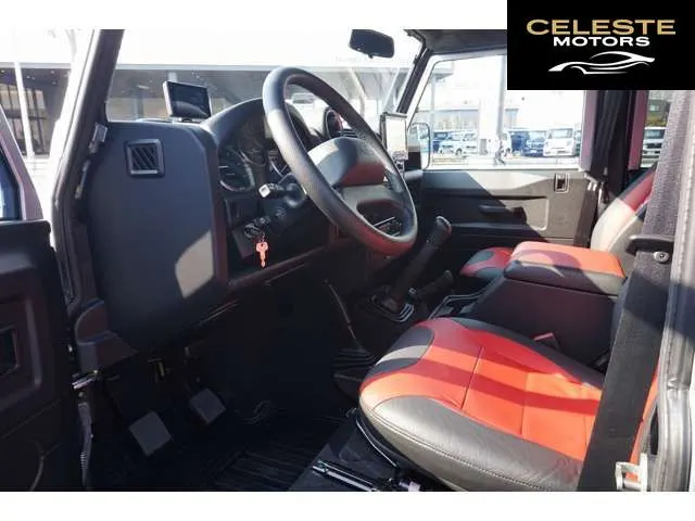 LAND ROVER Defender 2015 — photo 7 sur 8
