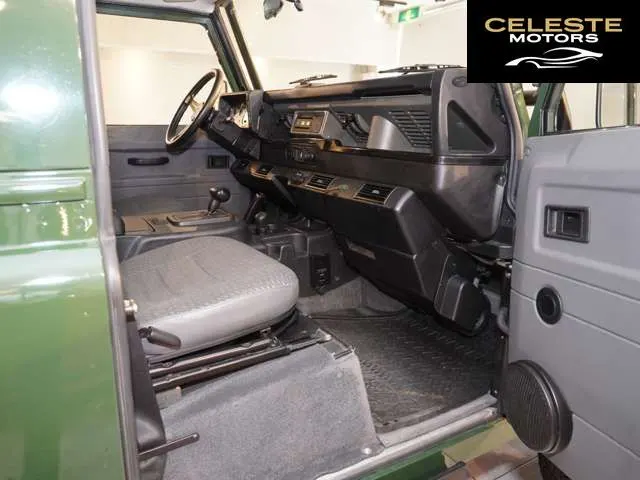 LAND ROVER Defender 1998 — photo 7 sur 8
