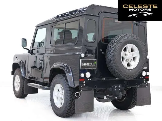 LAND ROVER Defender 2012 — photo 2 sur 8