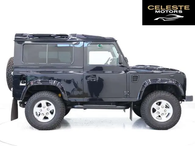 LAND ROVER Defender 2012 — photo 5 sur 8