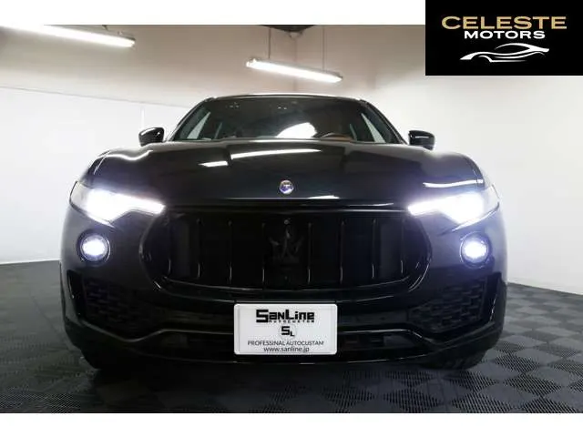MASERATI Levante 2017 — photo 2 sur 8
