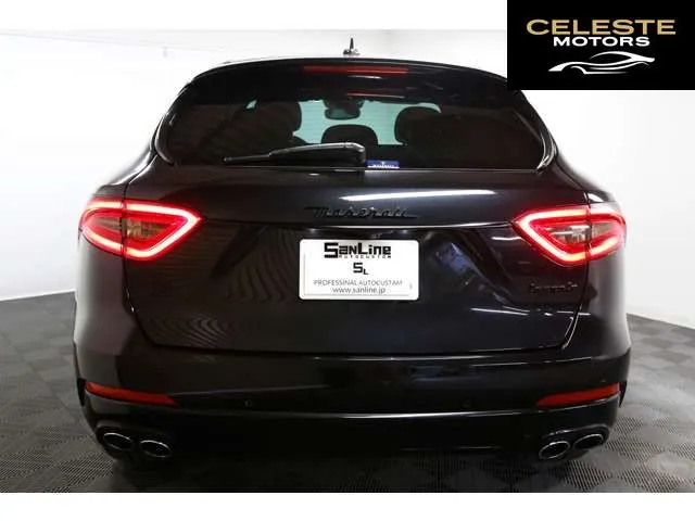 MASERATI Levante 2017 — photo 4 sur 8