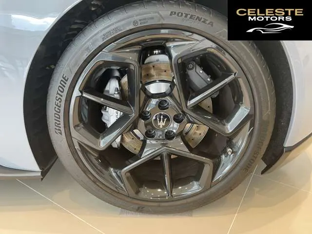 MASERATI MC20 Cielo 2023 — photo 8 sur 8