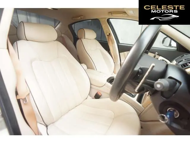 MASERATI Quattroporte 2010 — photo 5 sur 7