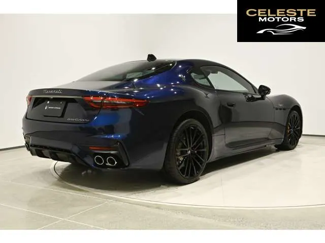 MASERATI GranTurismo 2023 — photo 2 sur 8