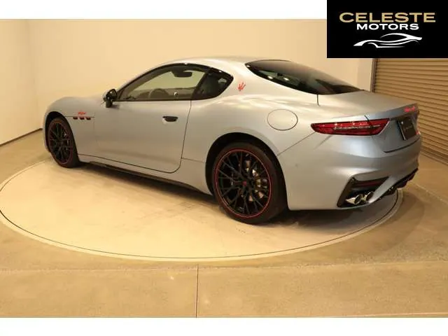 MASERATI GranTurismo 2024 — photo 2 sur 8