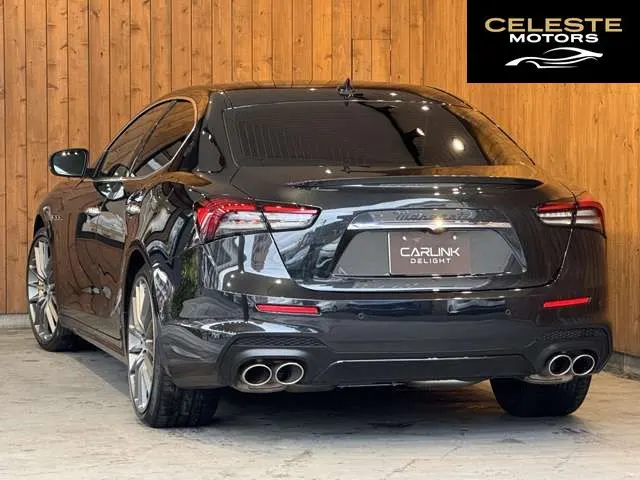 MASERATI Ghibli 2023 — photo 2 sur 8