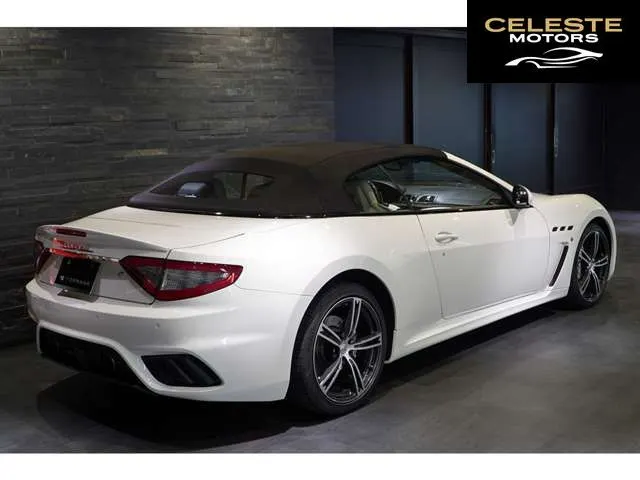 MASERATI GranCabrio 2018 — photo 3 sur 8