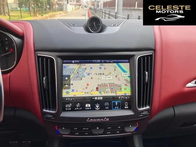 MASERATI Levante 2018 — photo 6 sur 8