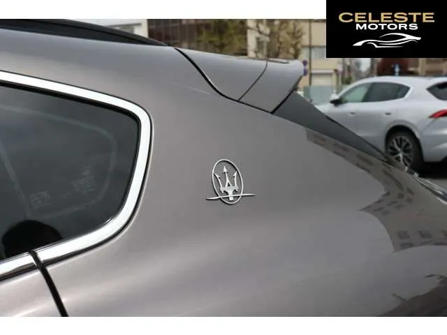 MASERATI Levante 2017 — photo 8 sur 8