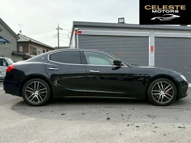 MASERATI Ghibli 2015 — photo 2 sur 8