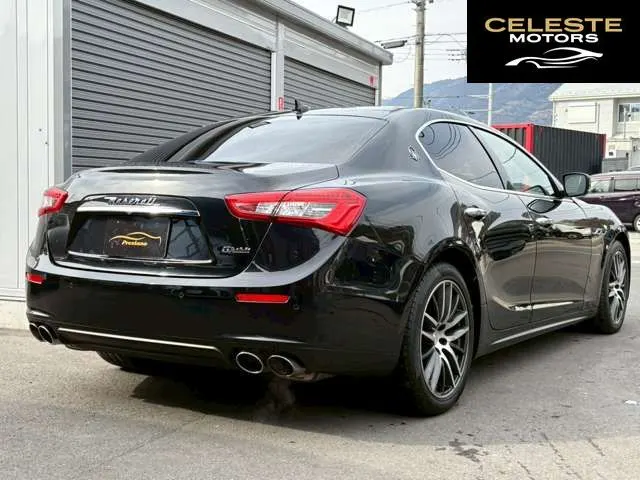 MASERATI Ghibli 2015 — photo 6 sur 8