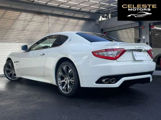 MASERATI GranTurismo 2012 — photo 3 sur 8