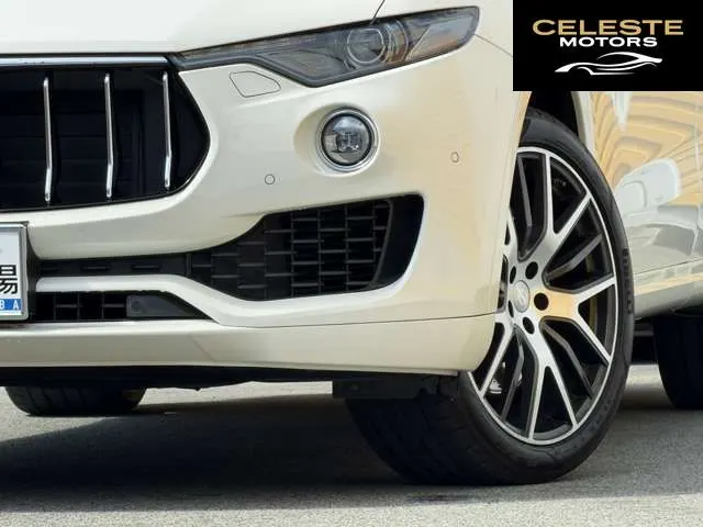 MASERATI Levante 2017 — photo 3 sur 8
