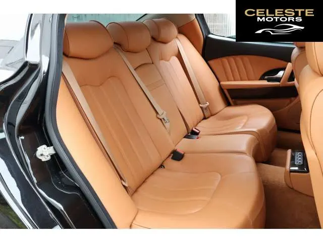 MASERATI Quattroporte 2011 — photo 2 sur 8