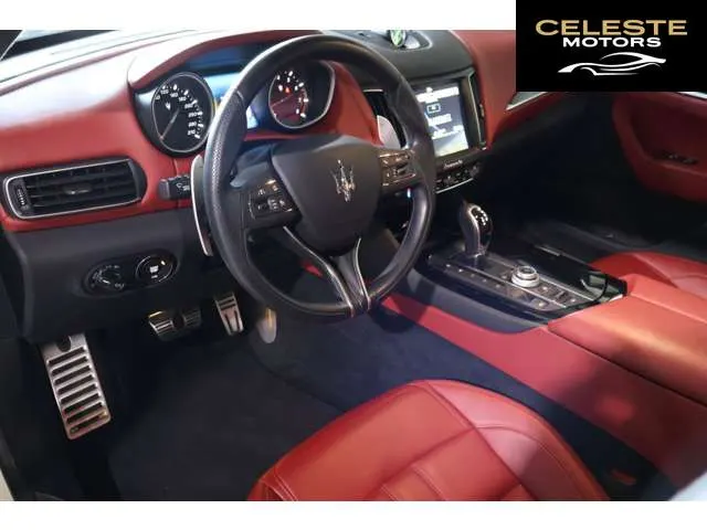 MASERATI Levante 2017 — photo 5 sur 8