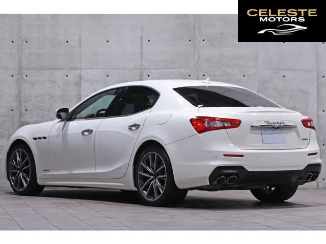 MASERATI Ghibli 2018 — photo 6 sur 8