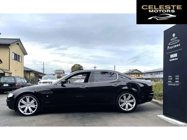 MASERATI Quattroporte 2006 — photo 1 sur 8