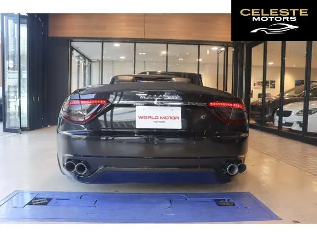 MASERATI GranCabrio 2011 — photo 3 sur 8
