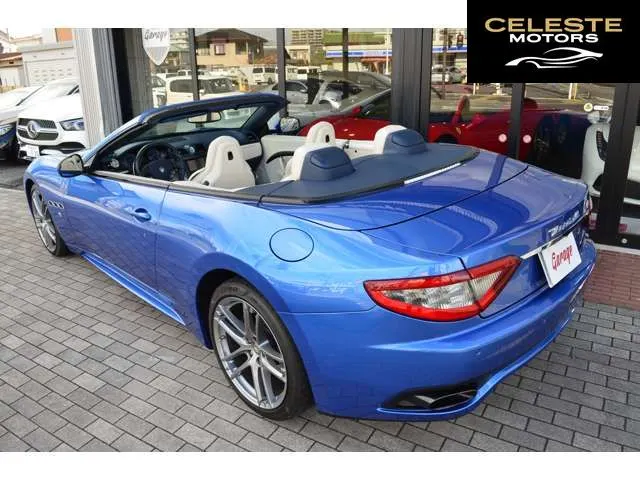 MASERATI GranCabrio 2016 — photo 5 sur 8