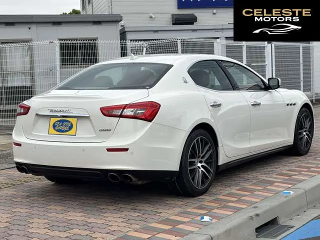 MASERATI Ghibli 2016 — photo 6 sur 8
