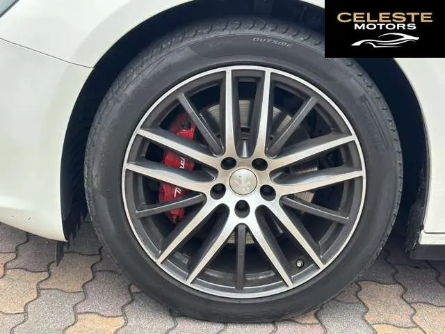 MASERATI Ghibli 2016 — photo 8 sur 8