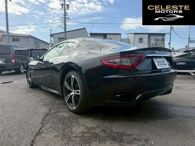 MASERATI GranTurismo 2013 — photo 2 sur 8