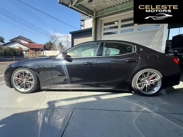 MASERATI Ghibli 2015 — photo 4 sur 8
