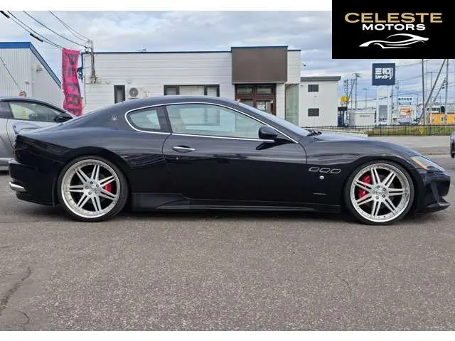 MASERATI GranTurismo 2009 — photo 2 sur 8