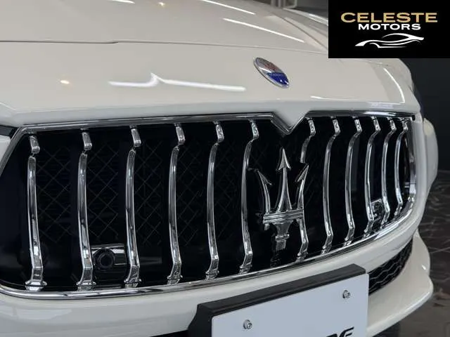 MASERATI Ghibli 2015 — photo 5 sur 8
