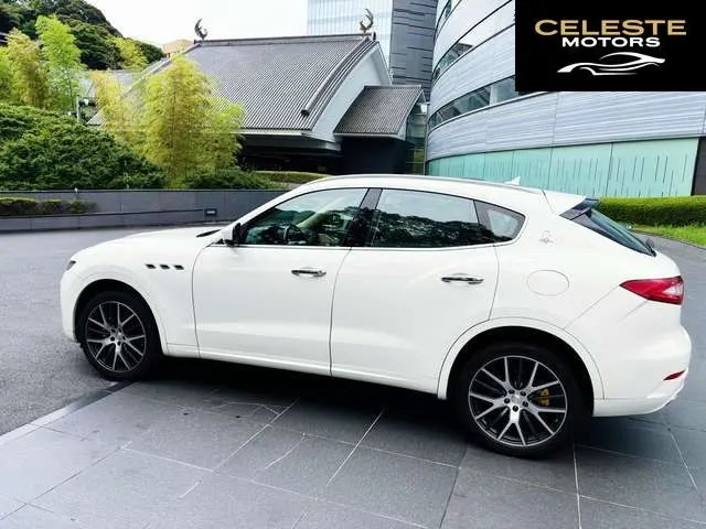 MASERATI Levante 2016 — photo 6 sur 8