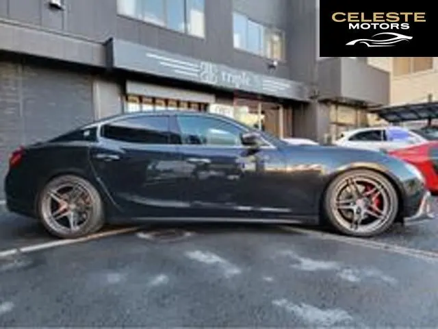 MASERATI Ghibli 2015 — photo 3 sur 8
