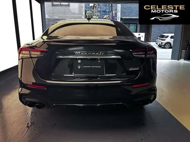 MASERATI Ghibli 2023 — photo 2 sur 8