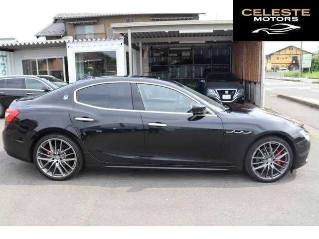 MASERATI Ghibli 2016 — photo 2 sur 8