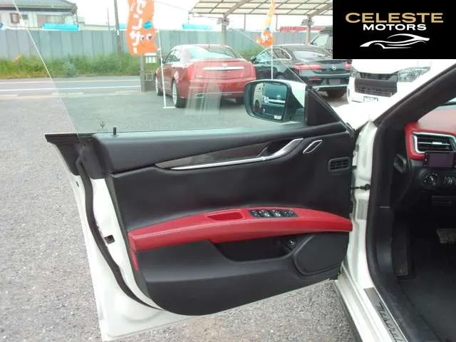 MASERATI Ghibli 2014 — photo 7 sur 8