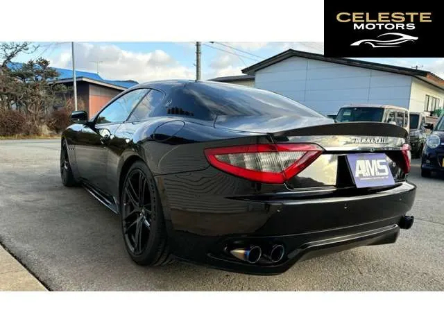 MASERATI GranTurismo 2015 — photo 2 sur 8