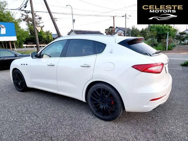 MASERATI Levante 2017 — photo 3 sur 8