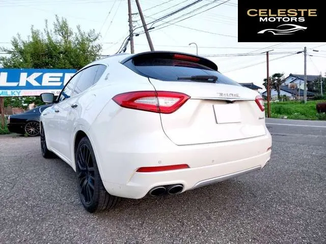MASERATI Levante 2017 — photo 4 sur 8