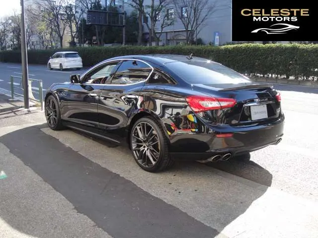 MASERATI Ghibli 2015 — photo 1 sur 8