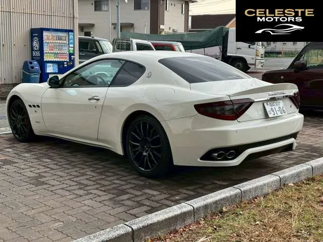 MASERATI GranTurismo 2010 — photo 2 sur 8